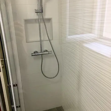 Central Beach Apartment *